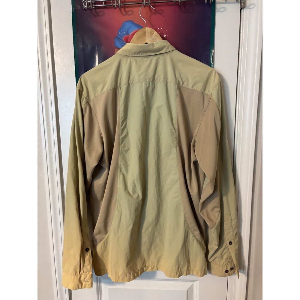 Patagonia Lightweight Button Up Hiking Shirt Outdoor Travel Tan Size M - Picture 2 of 7